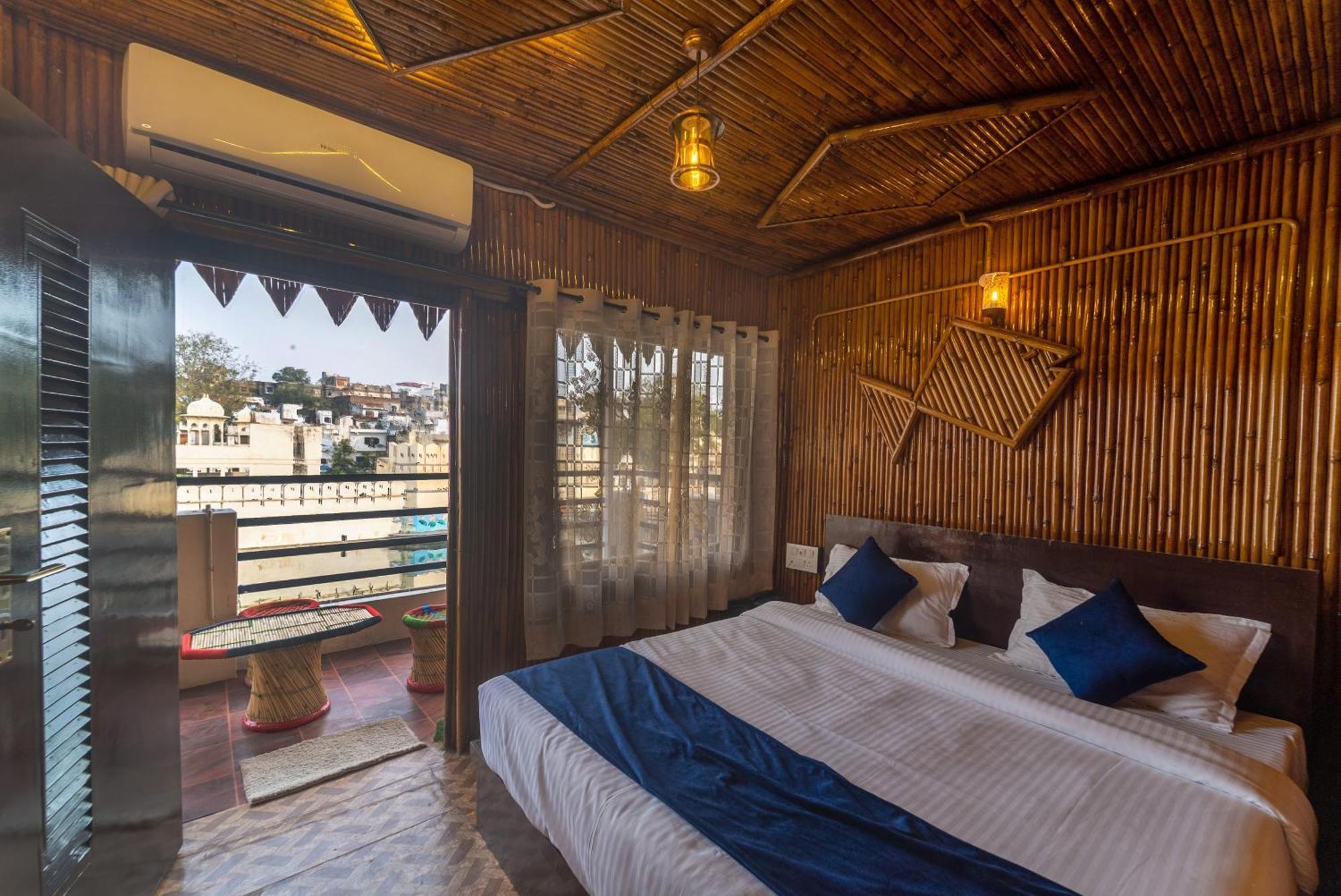Venice View Hotel & Restaurant Udaipur Eksteriør billede